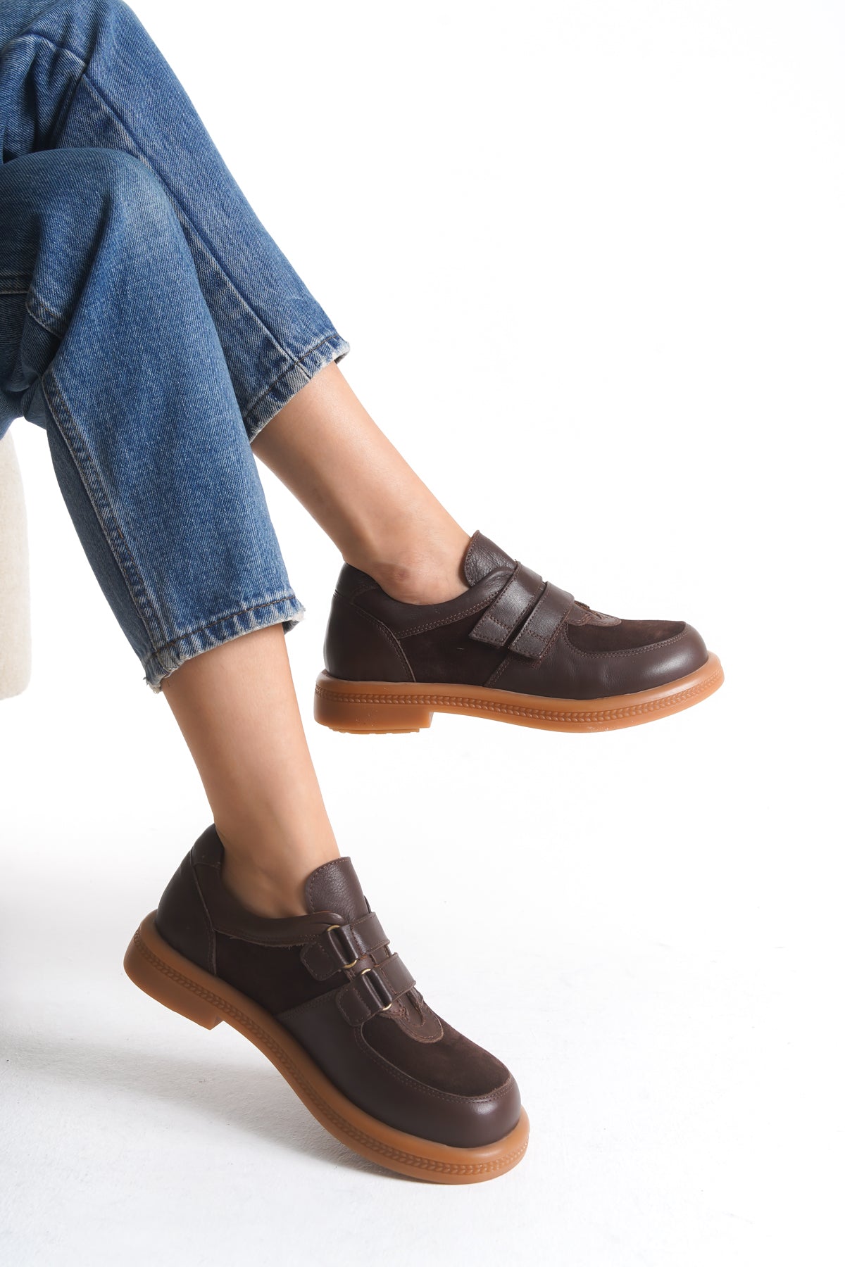 Kadın Varis Ayakkabısı – Süet Detaylı Çift Bant Model V105080 | Handarte × Dr. Mery