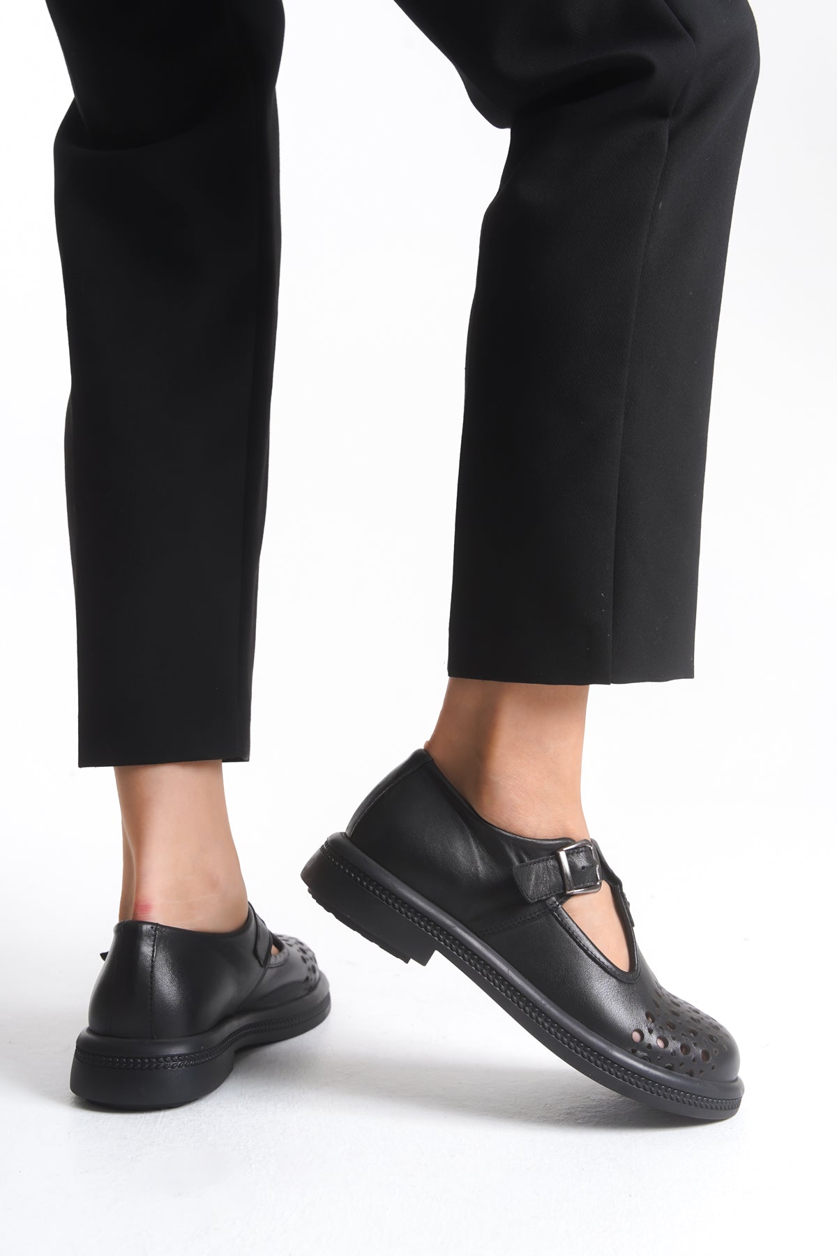 Kadın Varis Ayakkabısı – Delikli Tokalı Model V105120 | Handarte × Dr. Mery