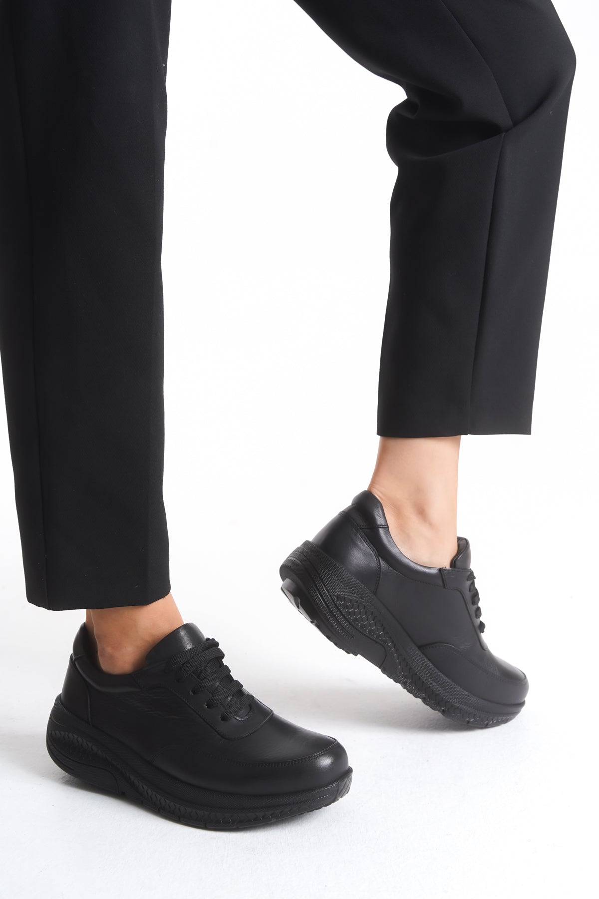 Kadın Varis Ayakkabısı – Hakiki Deri Comfort Sneaker Model 106050 | Handarte × Dr. Mery