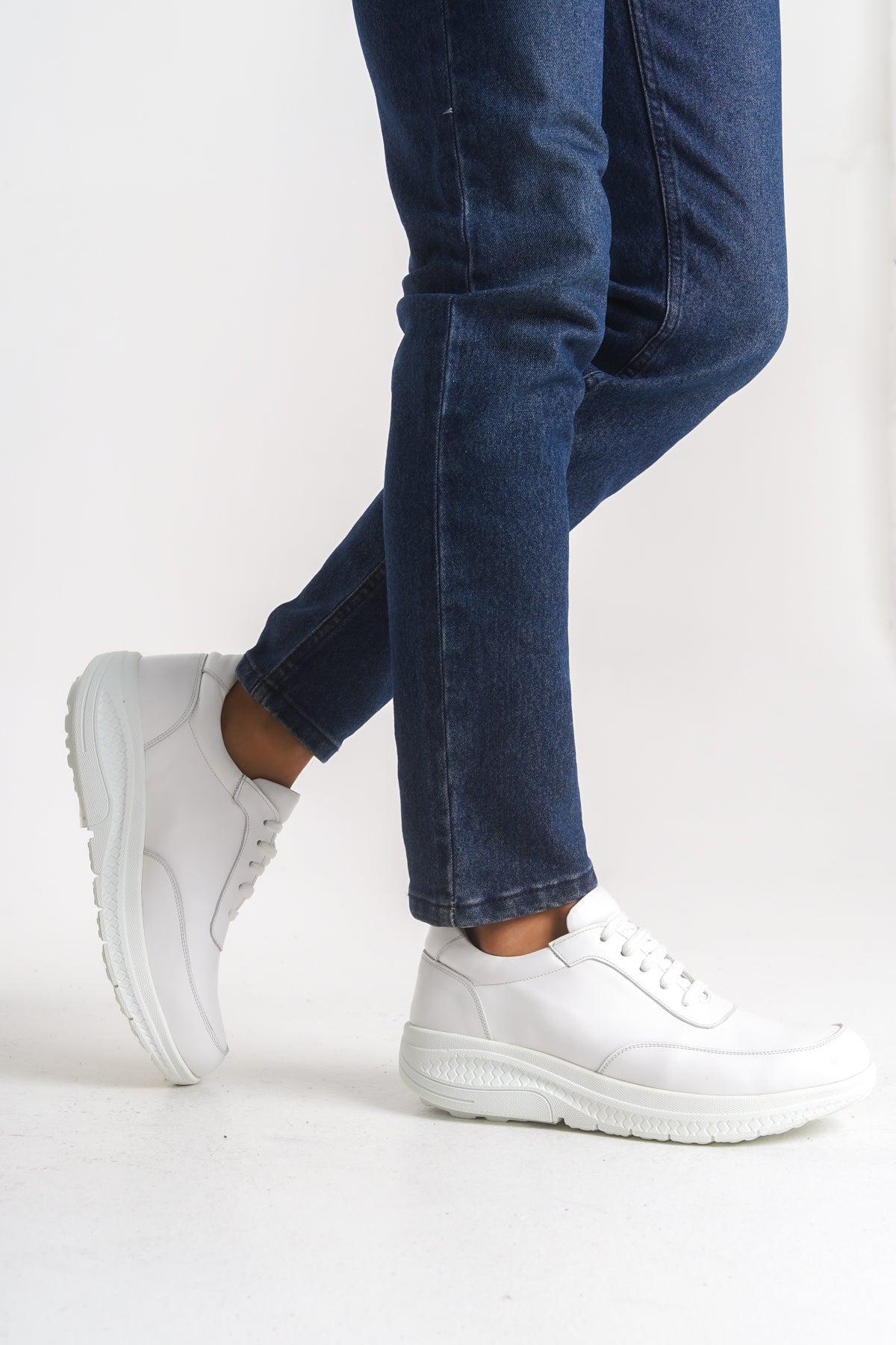 Erkek Varis Ayakkabısı – Bağcıklı Konfor Sneaker V829020 | Handarte × Dr. Mery