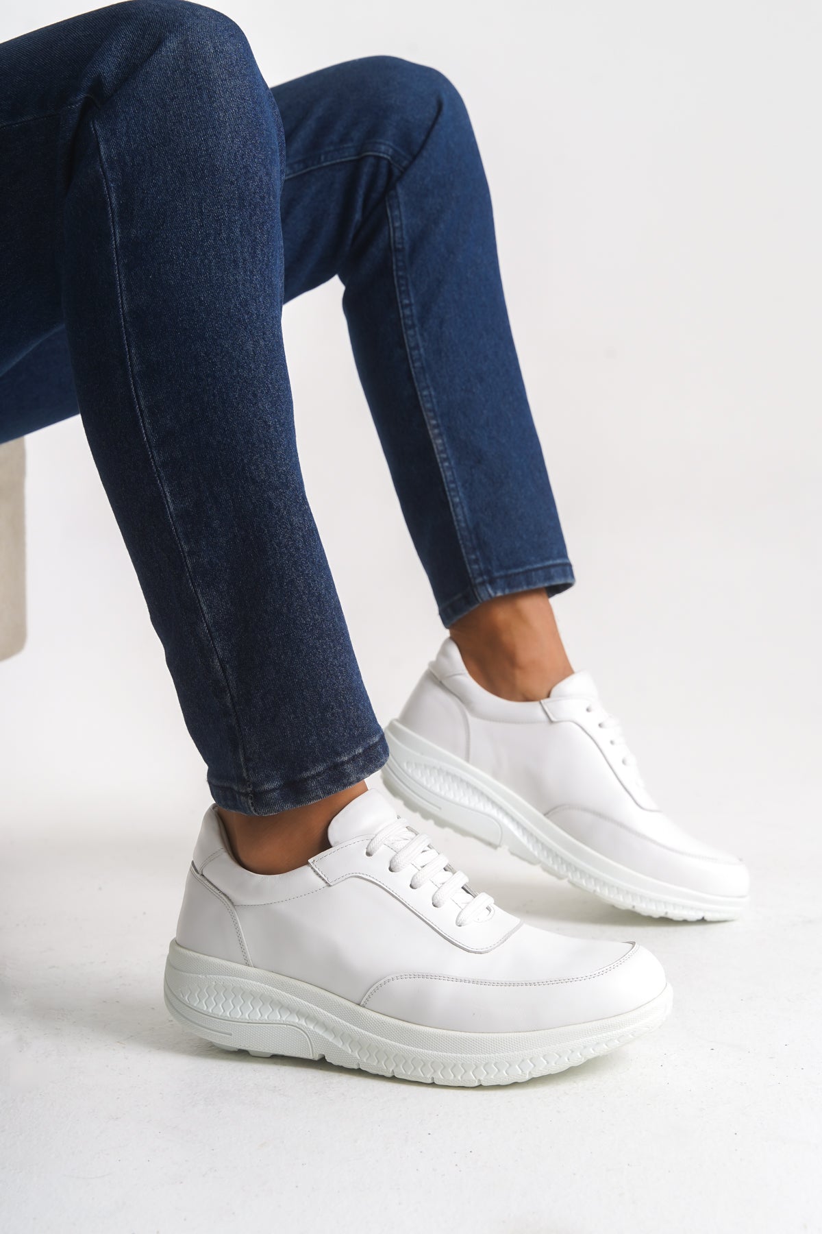 Erkek Varis Ayakkabısı – Bağcıklı Konfor Sneaker V829020 | Handarte × Dr. Mery