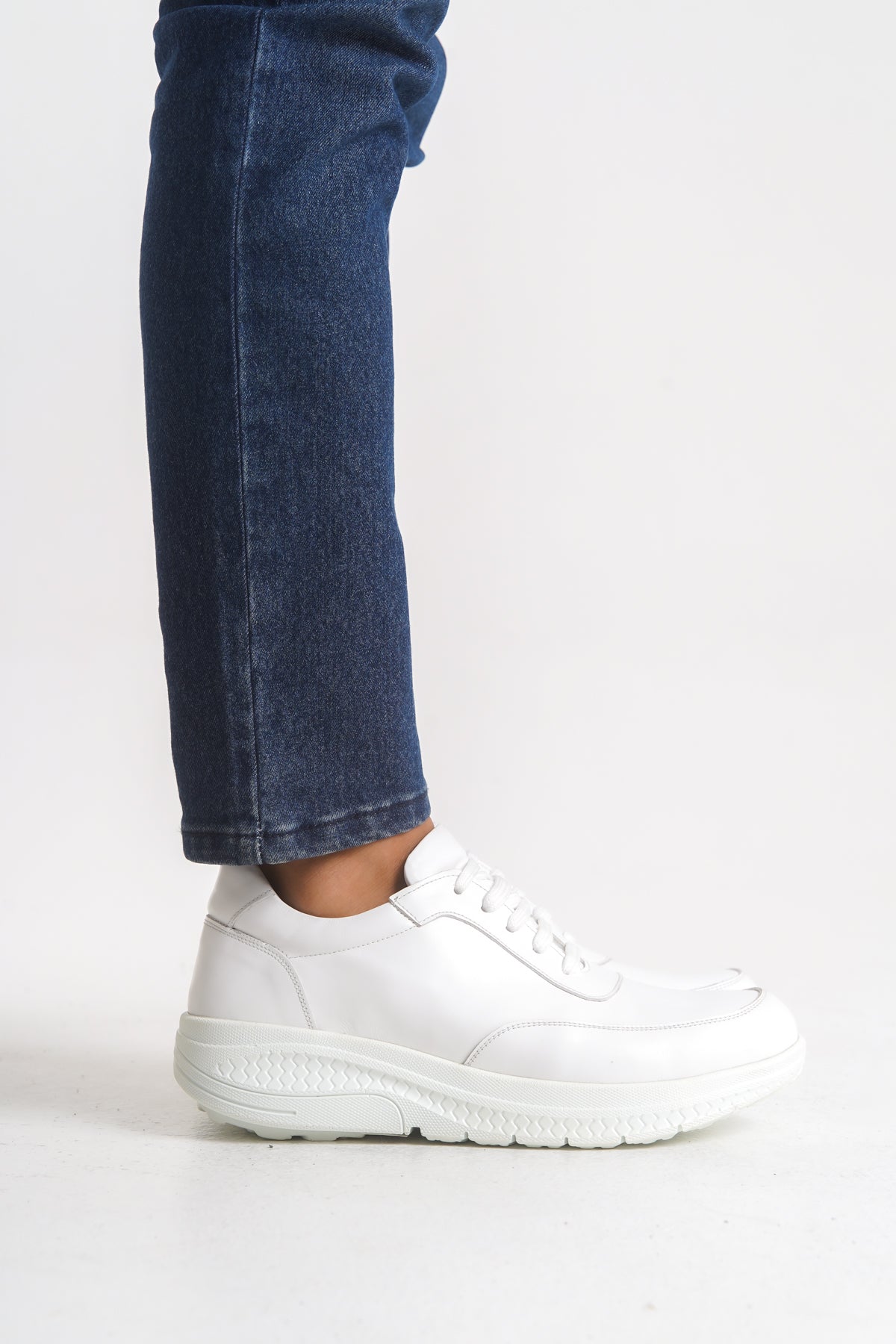 Erkek Varis Ayakkabısı – Bağcıklı Konfor Sneaker V829020 | Handarte × Dr. Mery